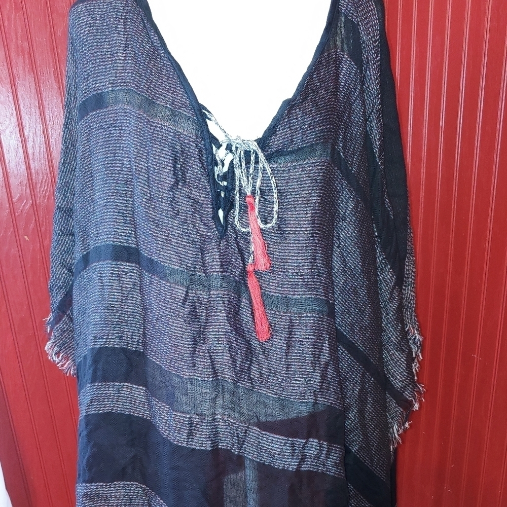 Vince Camuto Poncho OS